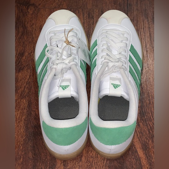 Adidas - Picture 6 of 13